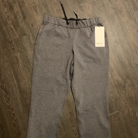 BNWT - lululemon On the Fly 7/8 Pant - Picture 4 of 7
